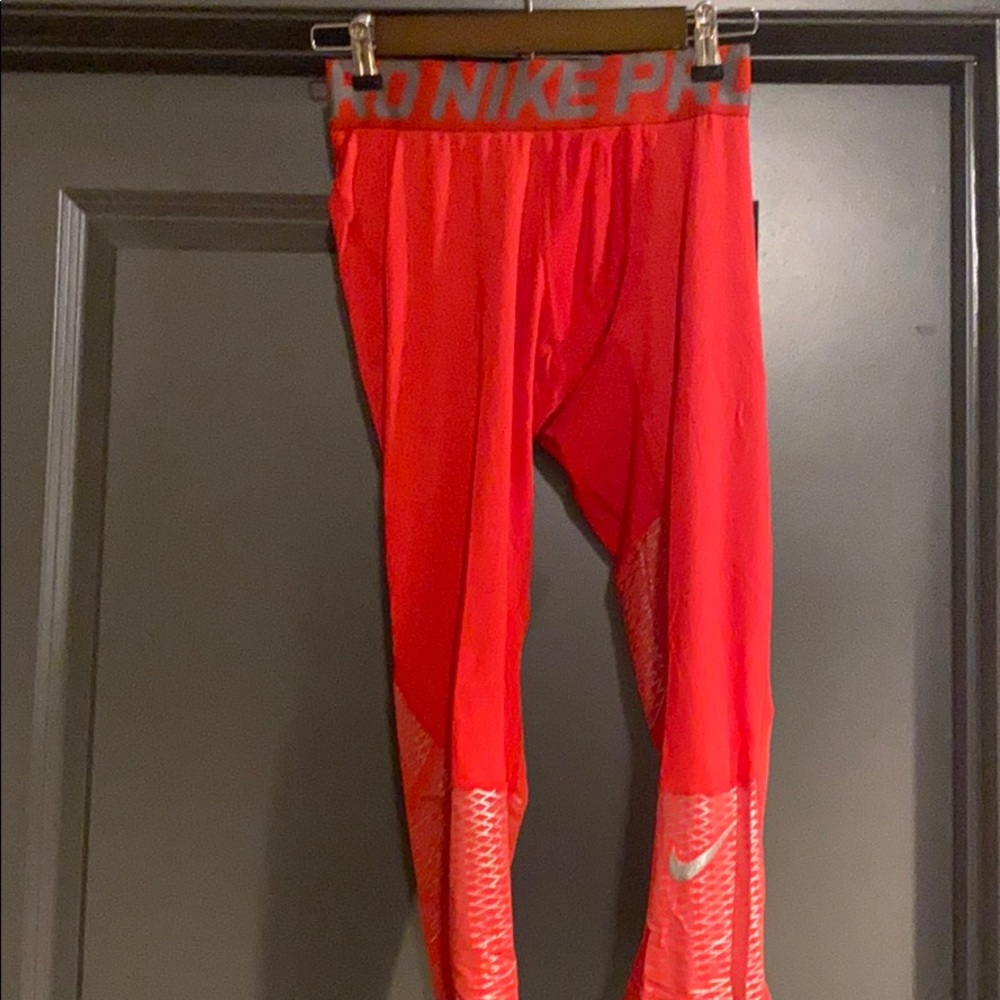 Nike Pro Hypercool 3/4 Compression Leggings